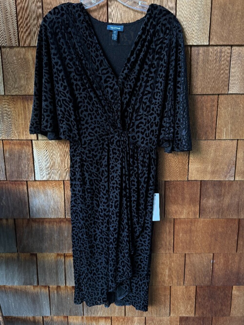 NWT Modcloth Wrap Black Animal Print Velvet Short Sleeve Dress - Women’s X-Large